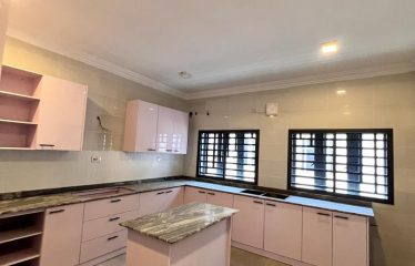 Brand new exquisite 3 bedroom flat ,built with high ceilings and a room service quarter.