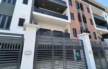 Brand new exquisite 3 bedroom flat ,built with high ceilings and a room service quarter.